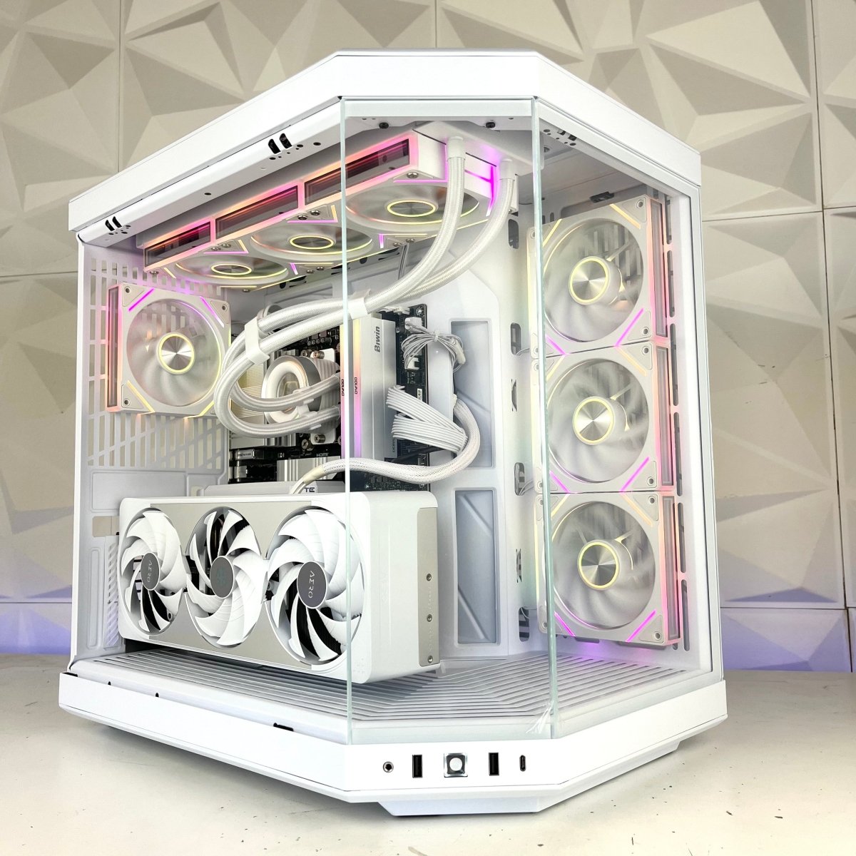 Gaming PC IceForge AMD HYTE Y70 WHITE - I Gaming Computer | Australia Wide Shipping | Buy now, Pay Later with Afterpay, Klarna, Zip, Latitude & Paypal