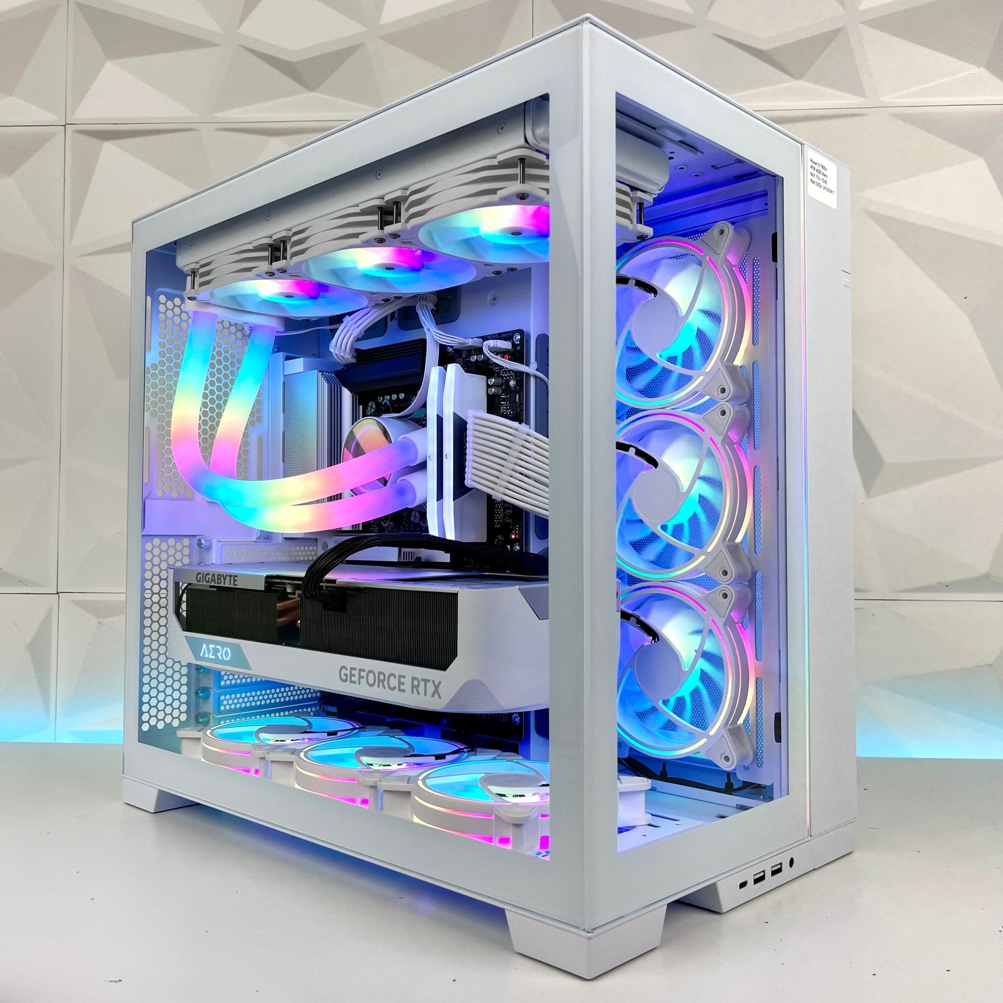 The MOST BEAUTIFUL Gaming PC Ever?! - RTX 4070 Ti, Ryzen 9 7900X All White  Build Guide