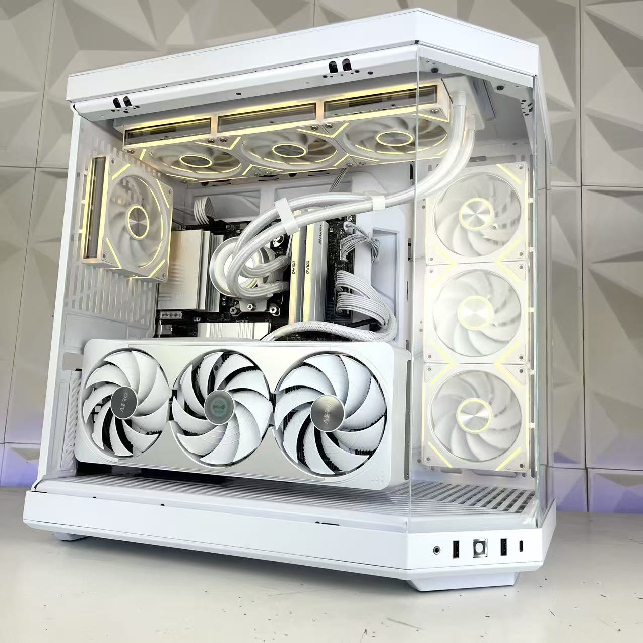 Gaming PC IceForge AMD HYTE Y70 WHITE - I Gaming Computer | Australia Wide Shipping | Buy now, Pay Later with Afterpay, Klarna, Zip, Latitude & Paypal